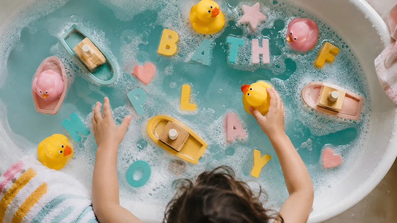 10 jeux à faire dans le bain avec son enfant (3-8 ans)